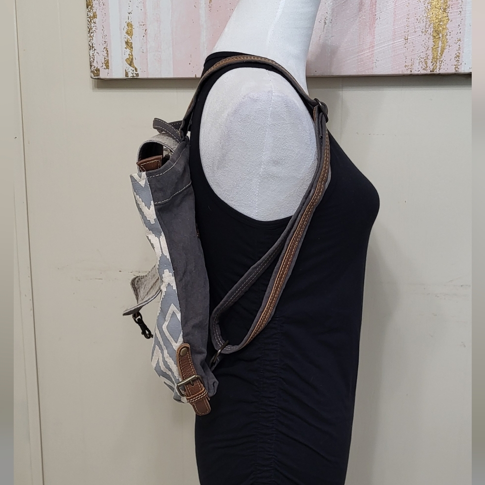 Myra Bag NWOT Artist's Impression Hairon Flapover Canvas & Leather Backpack - Picture 5 of 10